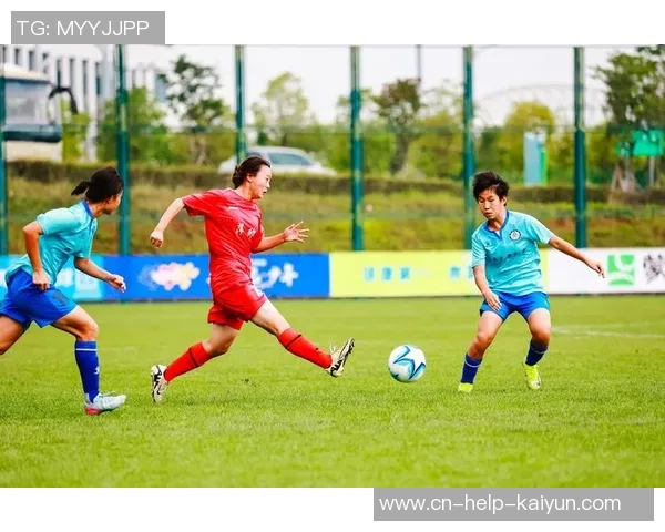 尽享足球比赛高清直播盛宴，实时追踪精彩瞬间与赛场激情