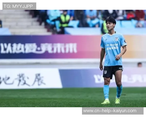 足球球服11号的传奇故事与球员背后的奋斗历程揭秘